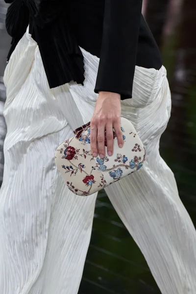 Look 133